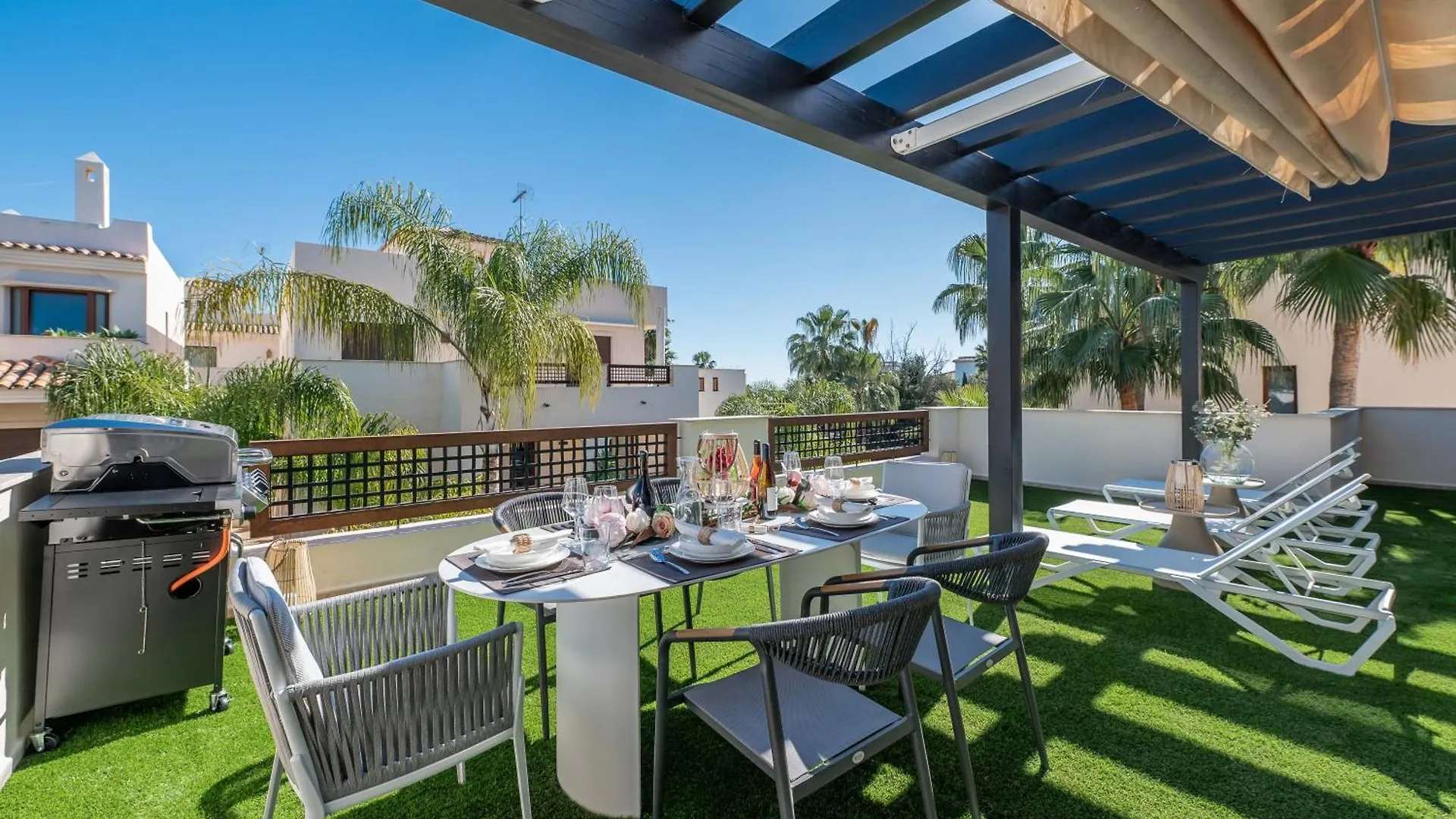 Vacation Marbella I The Sovereign Penthouse, Large Communal Pool, 24H Security, 5Min To Puerto Banus 0*,
