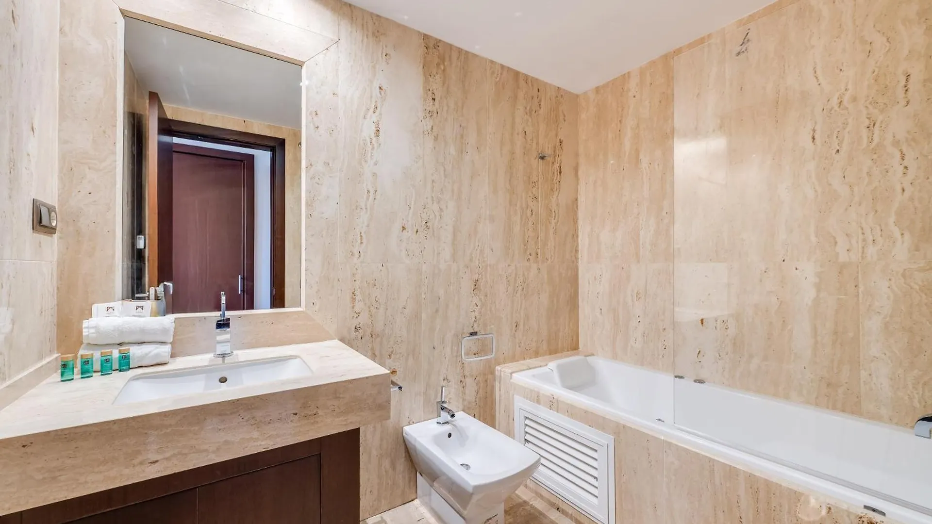 Vacation Marbella I The Sovereign Penthouse, Large Communal Pool, 24H Security, 5Min To Puerto Banus Ισπανία