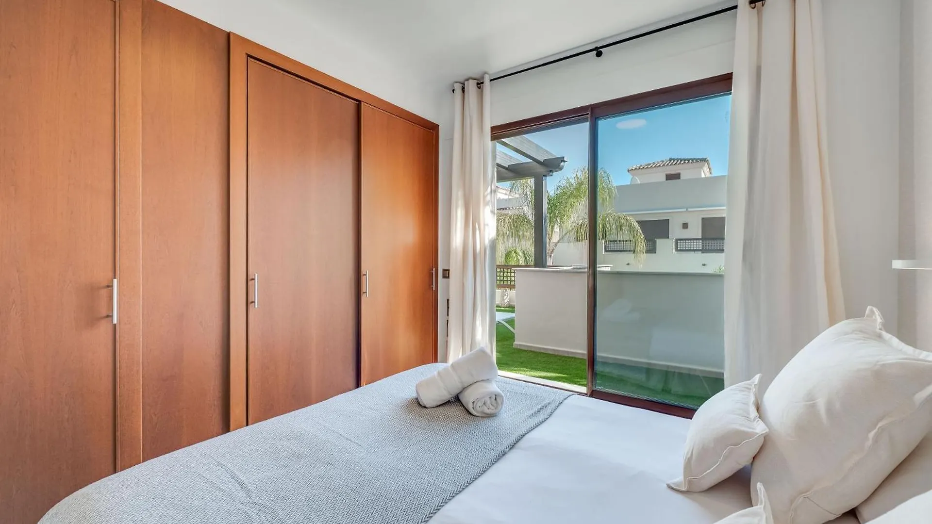 Vacation Marbella I The Sovereign Penthouse, Large Communal Pool, 24H Security, 5Min To Puerto Banus Διαμέρισμα