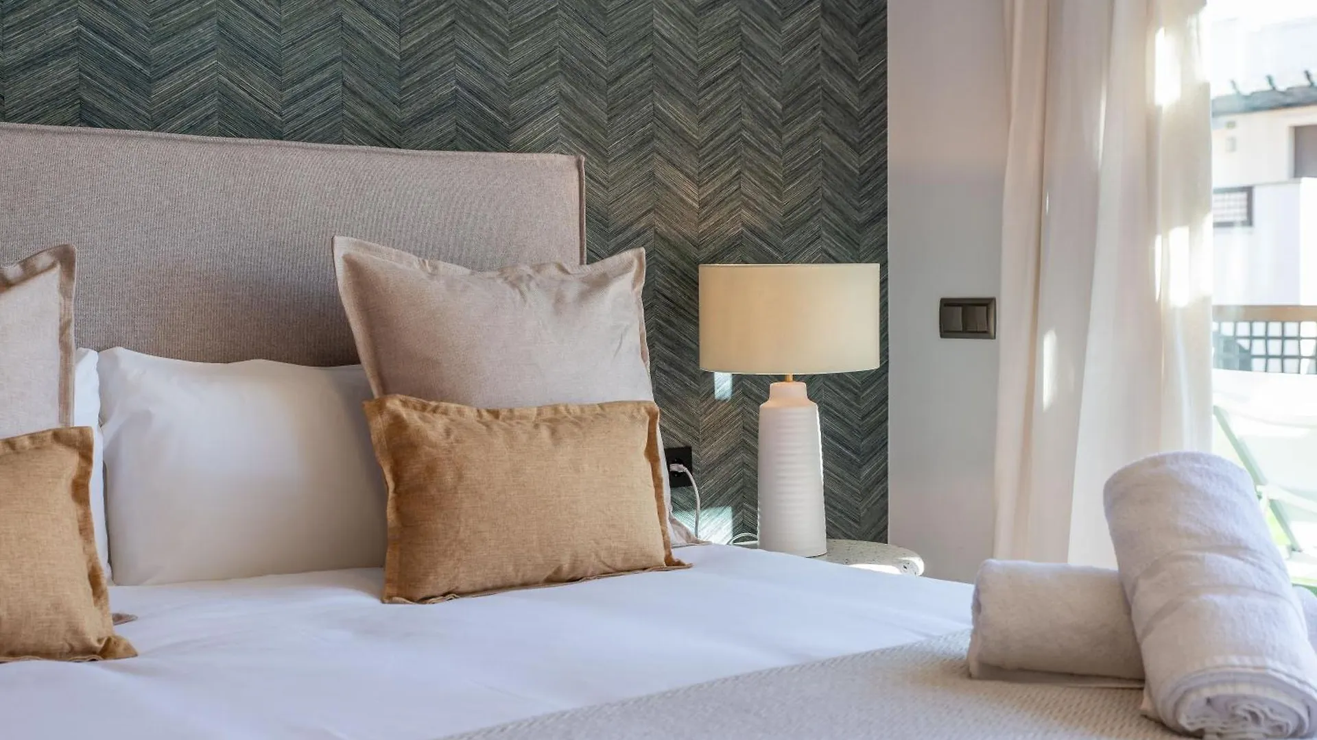 Vacation Marbella I The Sovereign Penthouse, Large Communal Pool, 24H Security, 5Min To Puerto Banus Διαμέρισμα