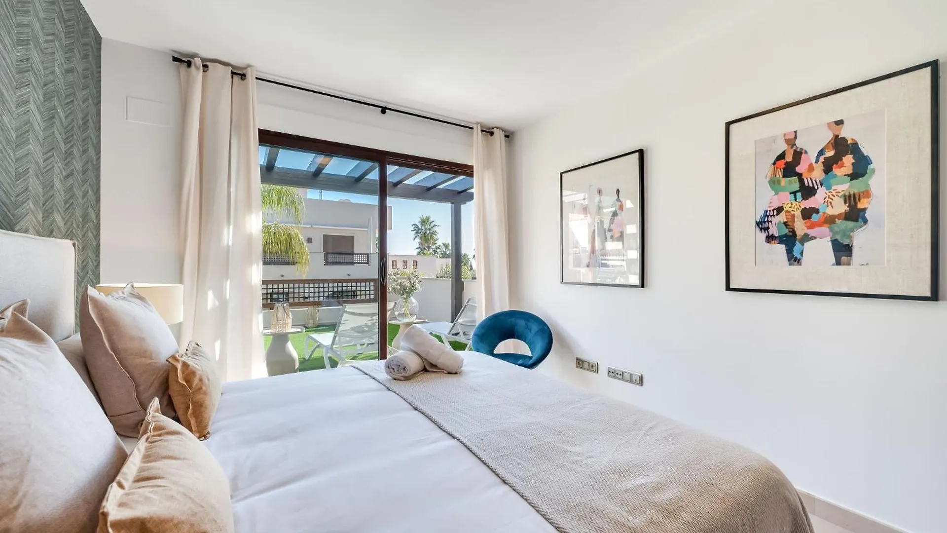 Vacation Marbella I The Sovereign Penthouse, Large Communal Pool, 24H Security, 5Min To Puerto Banus